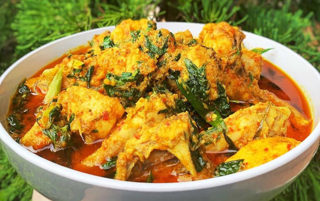 Resep Ayam Kuah Kemangi dengan Perpaduan Aroma Herbal dan Bumbu Tradisional
