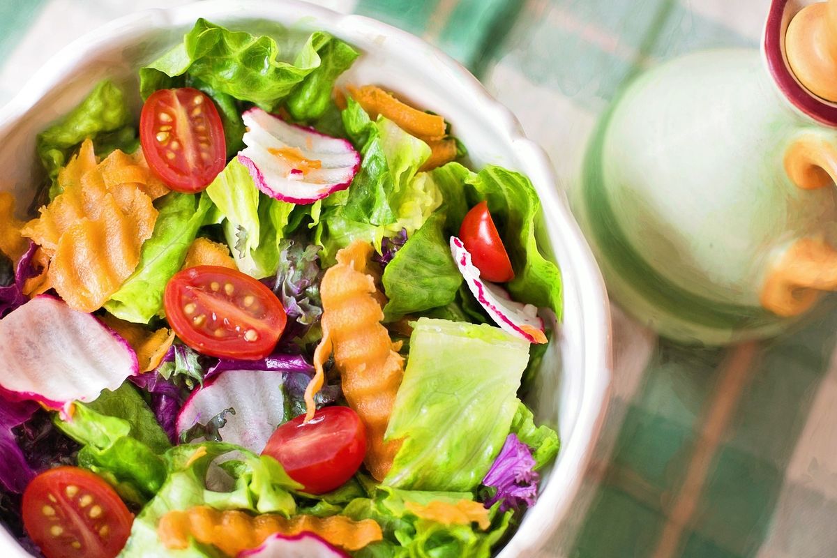 Tren Makanan Sehat di Indonesia dan Resep Salad Lokal yang Cocok